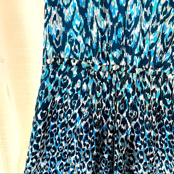 Ann Taylor Blue Green Animal Print Sleeveless Dress Sz 4 V Neck - Picture 7 of 7